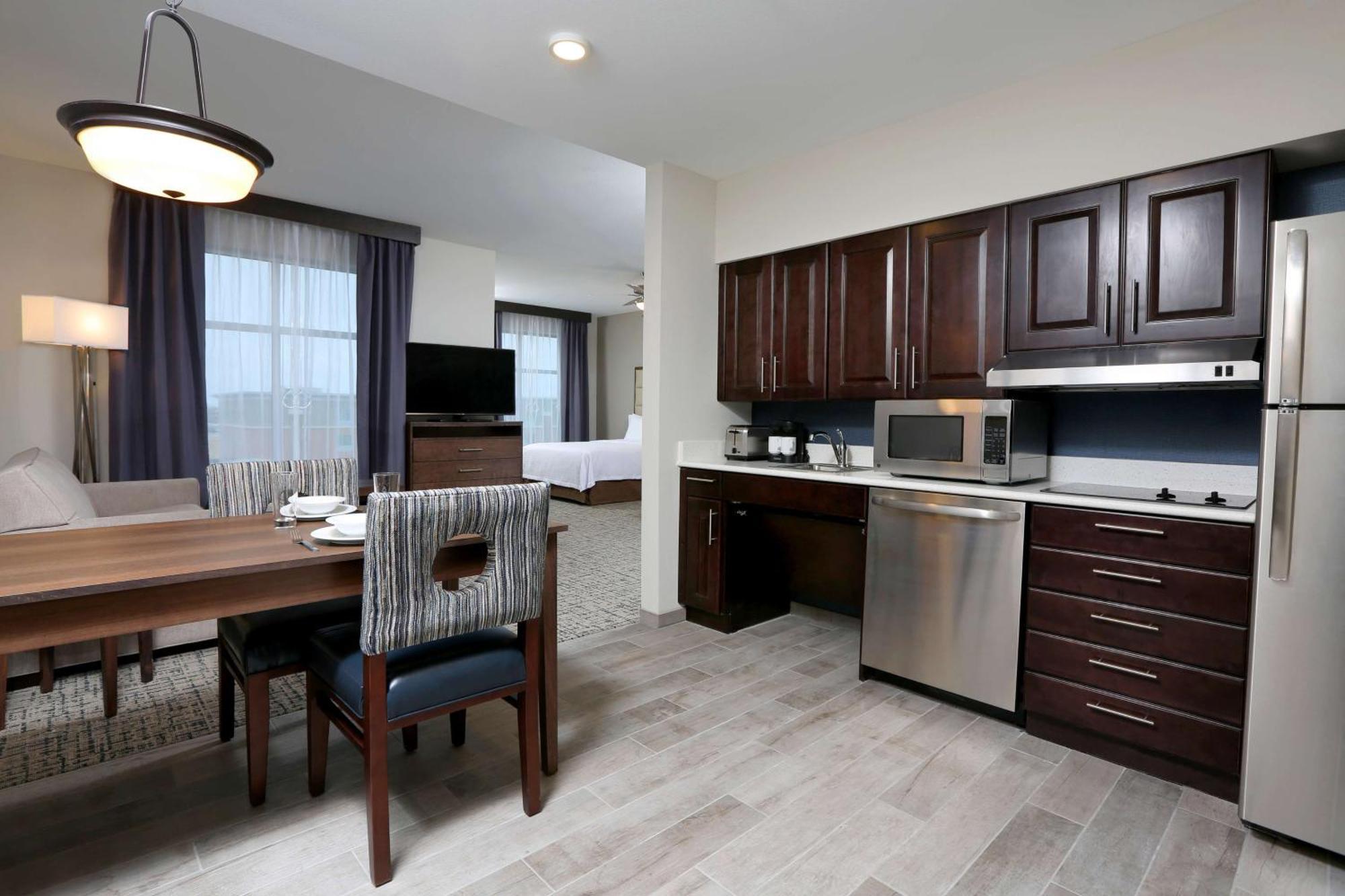 Homewood Suites By Hilton West Fargo/Sanford Medical Center Екстериор снимка