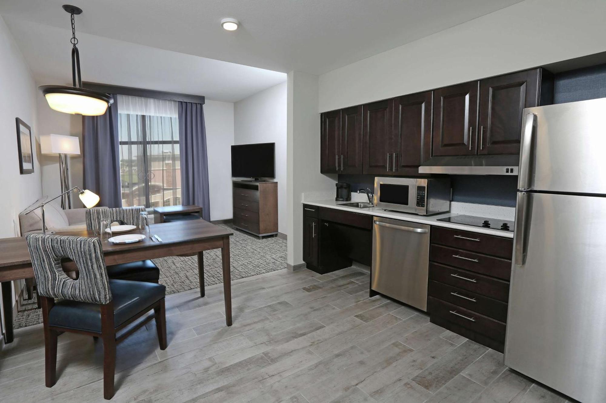 Homewood Suites By Hilton West Fargo/Sanford Medical Center Екстериор снимка
