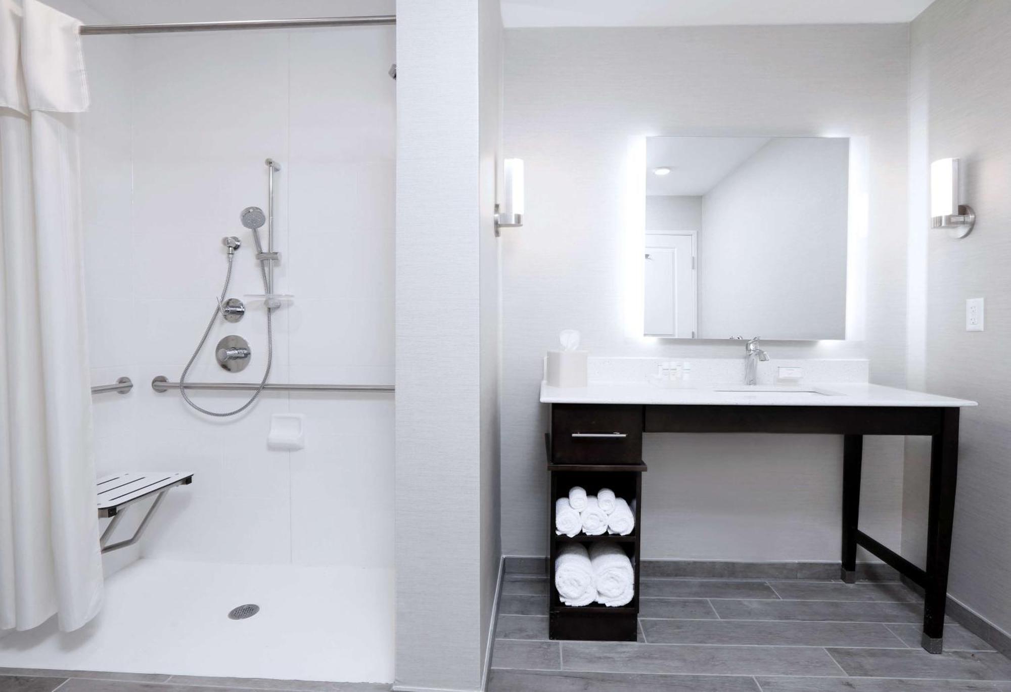 Homewood Suites By Hilton West Fargo/Sanford Medical Center Екстериор снимка